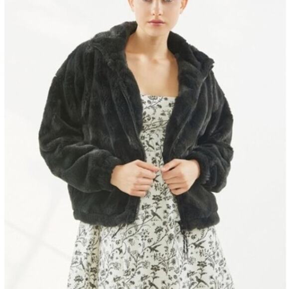 Urban Outfitters Eva Black Faux Fur Cozy Zip-Up Jacket - Picture 1 of 6